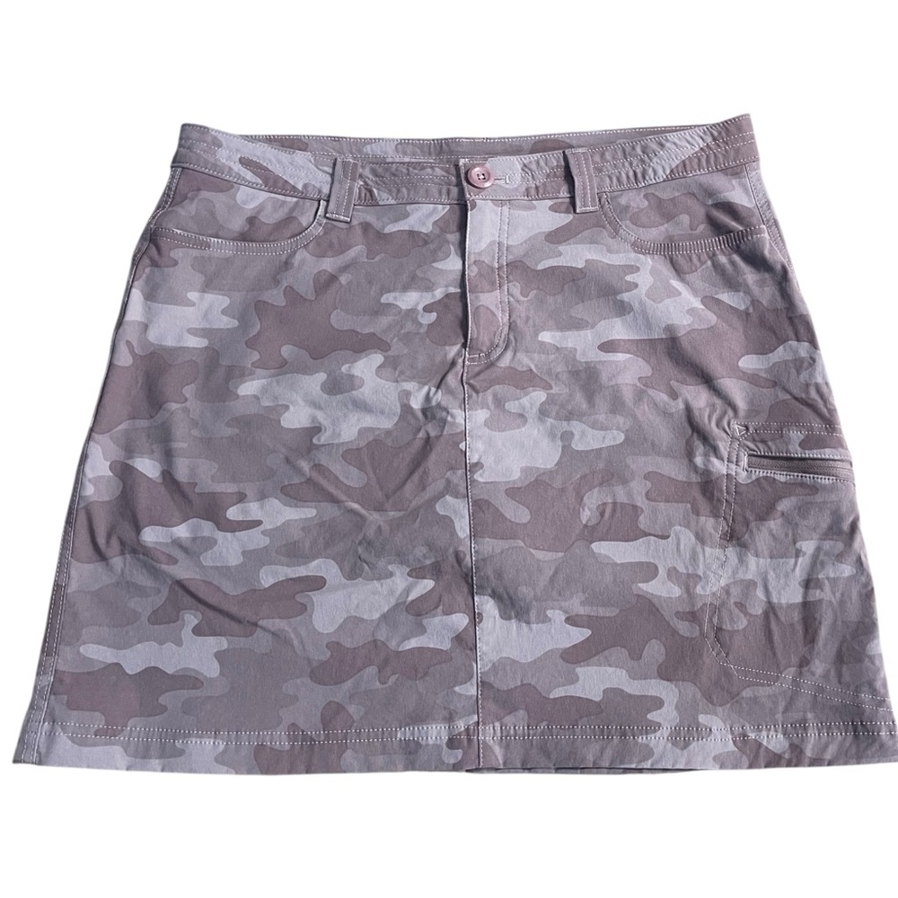Eddie Bauer Women’s Camouflage Skort Size 12 purplish boxGE